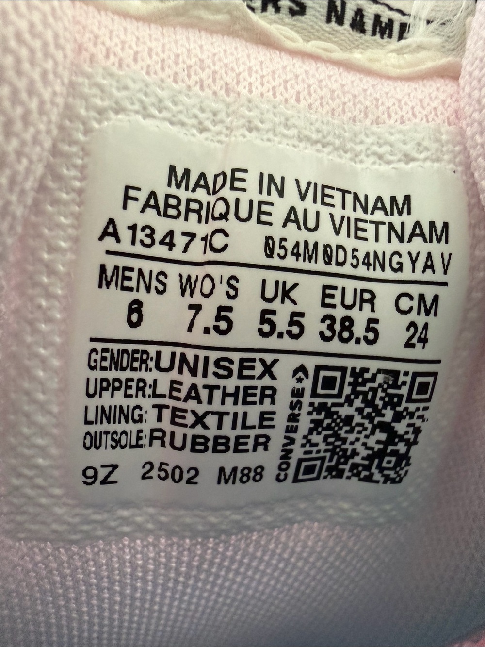 Converse Pink Omega Trainer A13471C unisex - New without tags size 7.5 USW - Picture 5 of 5